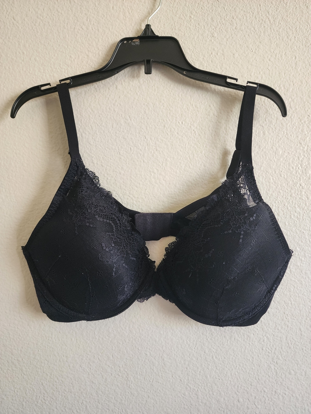 Spanx Undie-Tectable Black Lace Push-Up Plunge Underwire Bra 38D #30030R